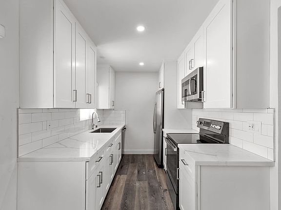 2nd image of 17450 Van Ness Ave #56e6bcbcb
