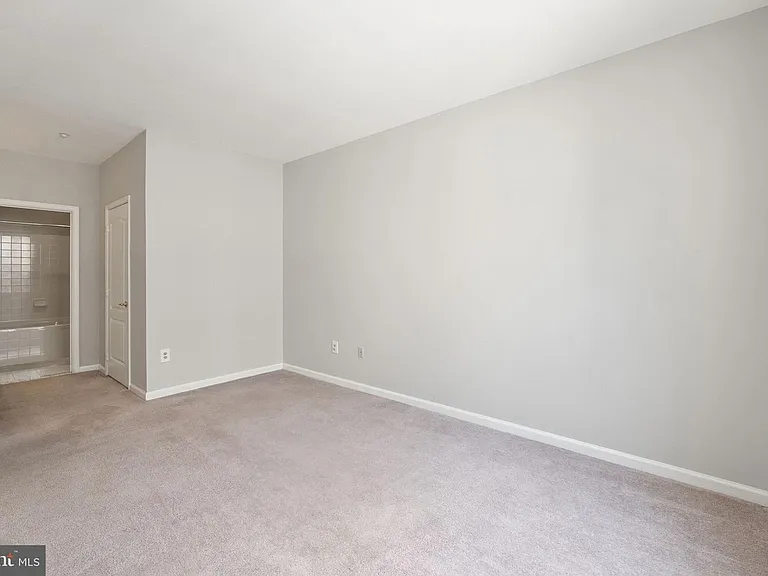 20903 Cedarpost Sq #201 — Photo 16