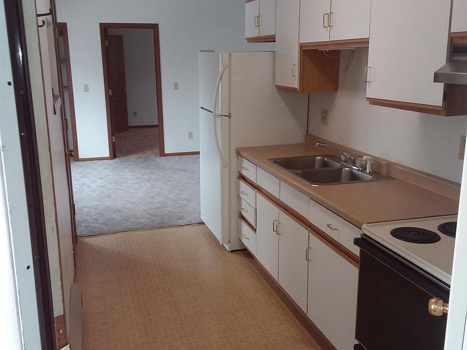 1st image of 100 1/2 Becker Ave #C
