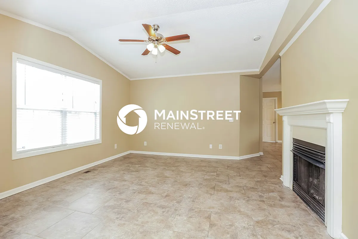 front view - 701 Comanche Ct