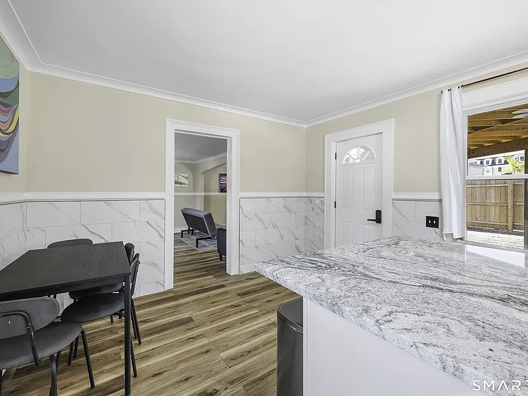 3 Pearl St #E — Photo 3