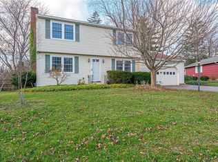 8221 Exeter Dr, Baldwinsville, NY 13027