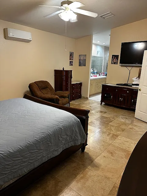 4 bed, 2303 sqft, $1,100 — Photo 2
