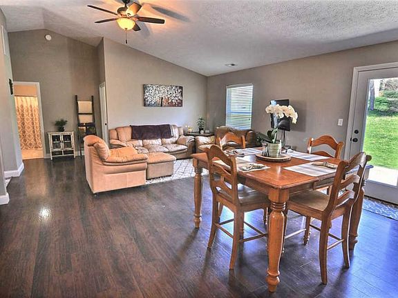 5th image of 4423 Norwick Dr