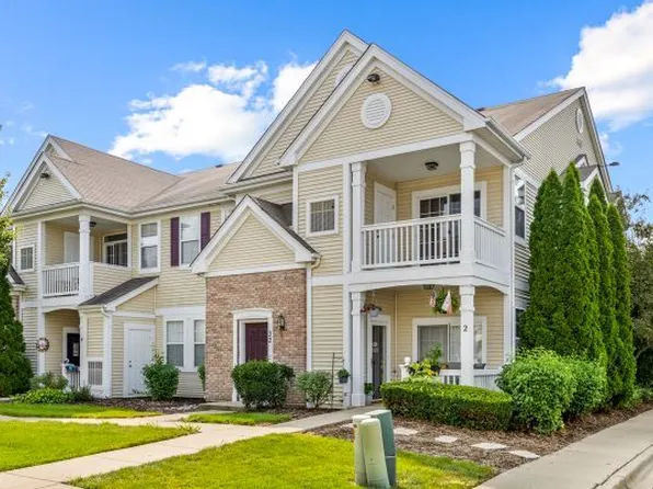 2225 Aurora Dr Unit 22, Hampshire, IL 60140