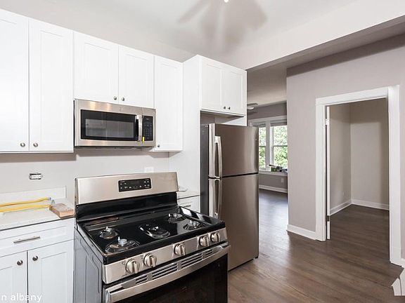 3rd image of 2838 N Albany Ave #1623