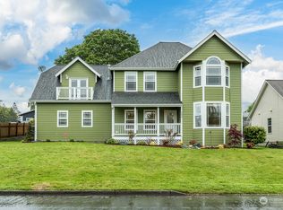 2020 13th St, Anacortes, WA 98221