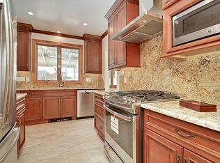 71 Stoneleigh Rd, Scarsdale, NY 10583