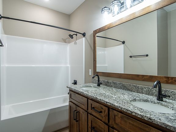 3rd image of 11533 Forestview Dr