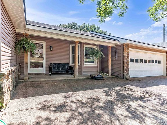 4th image of 285 Woodbridge Rd