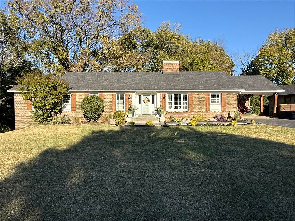 1st image of 376 Cedar Ridge Rd