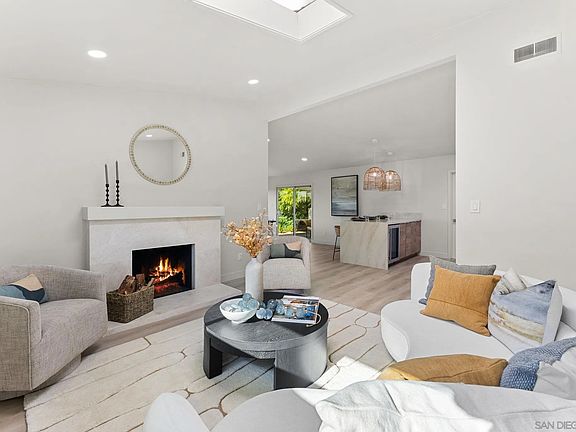 4th image of 4472 Mount Lindsey Ave