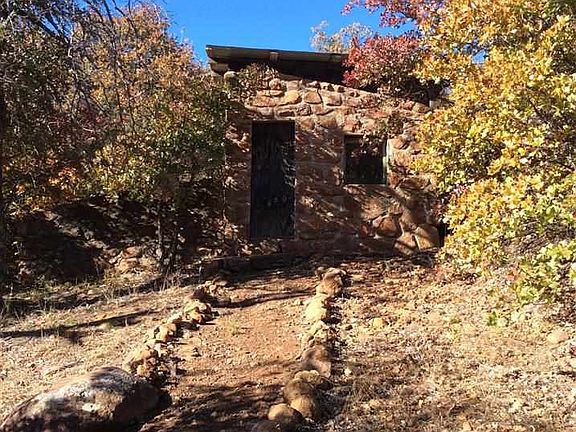 5th image of 273 E Lake Dr
