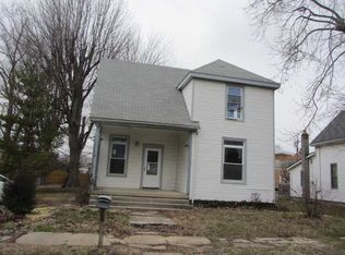 111 Eaton St, College Corner, OH 45003