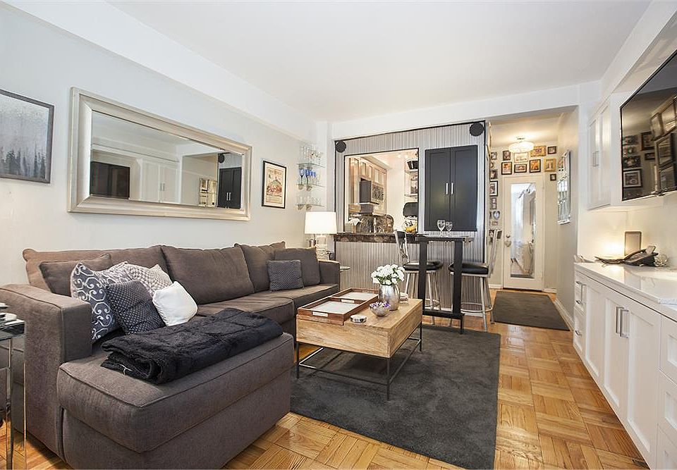 1st image of 240 E 46th St APT 1G
