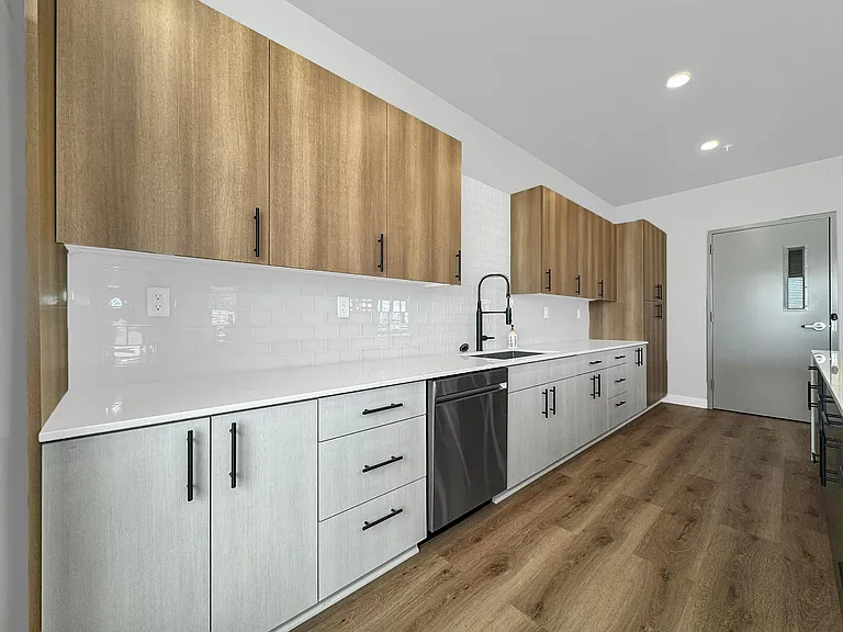 Stratford Pointe — Photo 42