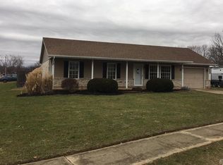 613 Oakland Dr, Eaton, OH 45320