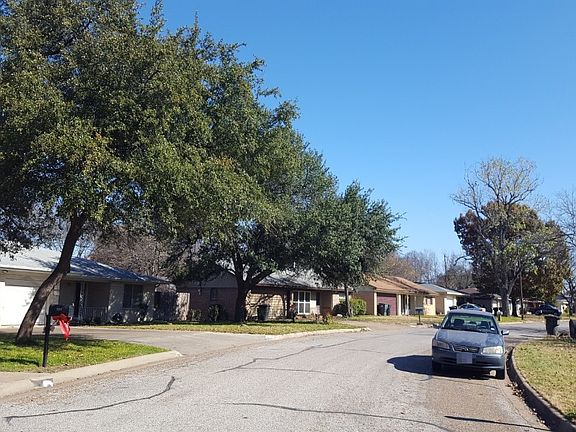 5th image of 3305 Shady Hill Dr