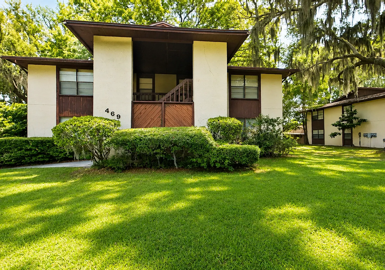 Desirable 2 beds/1.5 bath unit in Orange Park — Photo 2