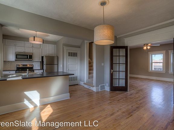 2nd image of 3917 Farnam St #3917