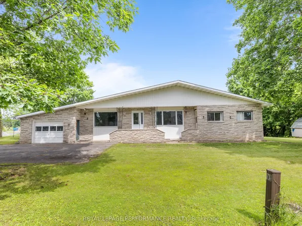 52 Blais St, Russell, ON K0A 1W1