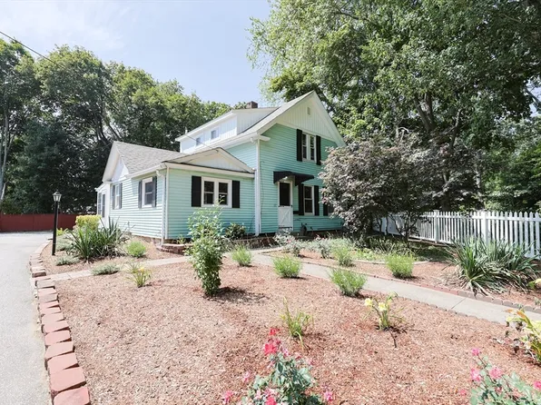 22 Florence St, Attleboro, MA 02703