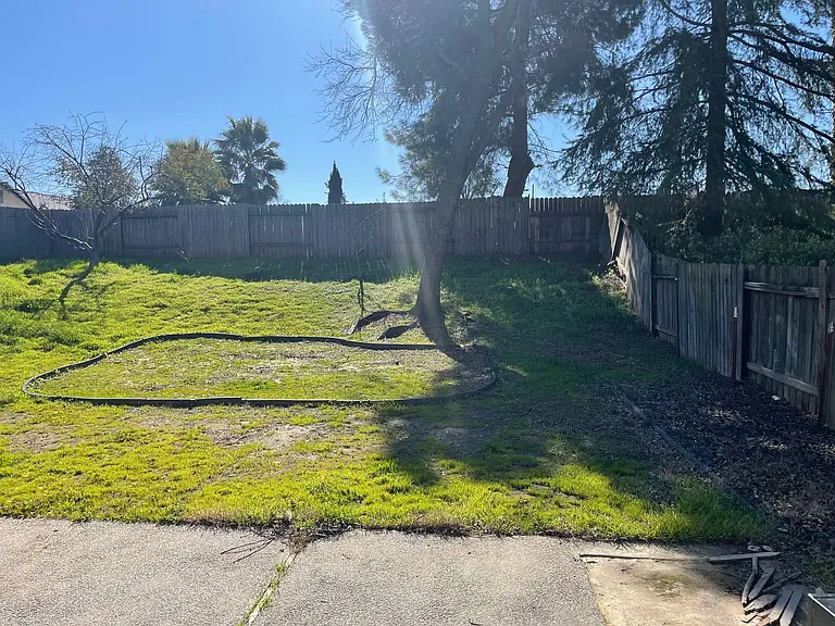 5411 Vichy Cir — Photo 18