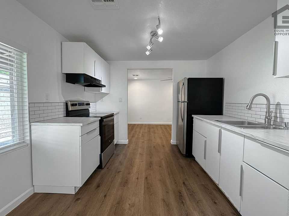 1st image of 1445 E Taylor St #2