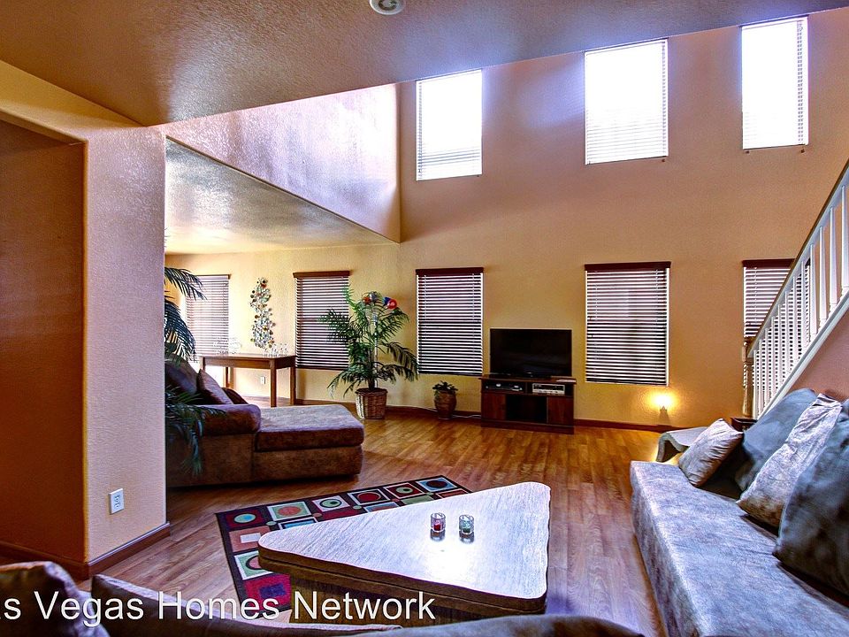 2nd image of 3029 Yankee Clipper Dr #3298328