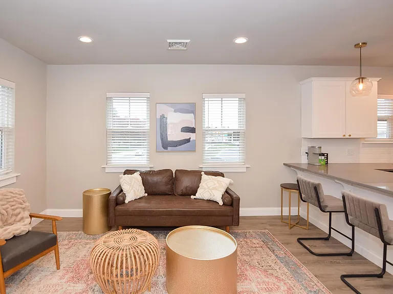 1401 Market St #2L — Photo 35