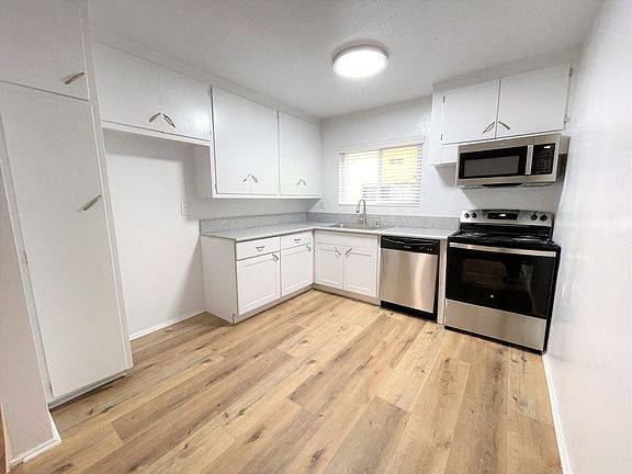 4th image of 21736 Roscoe Blvd #84-03