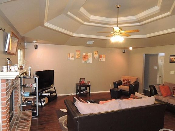 3rd image of 4926 General Sterling Price Pl