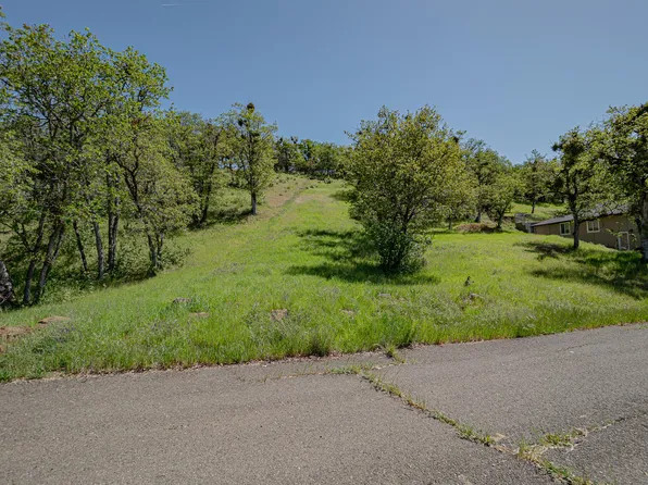 374 Avalon Ter, Eagle Pt, OR 97524