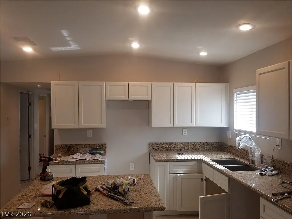 3 bed, 2.0 bath, 958 sqft, $1,500 — Photo 4