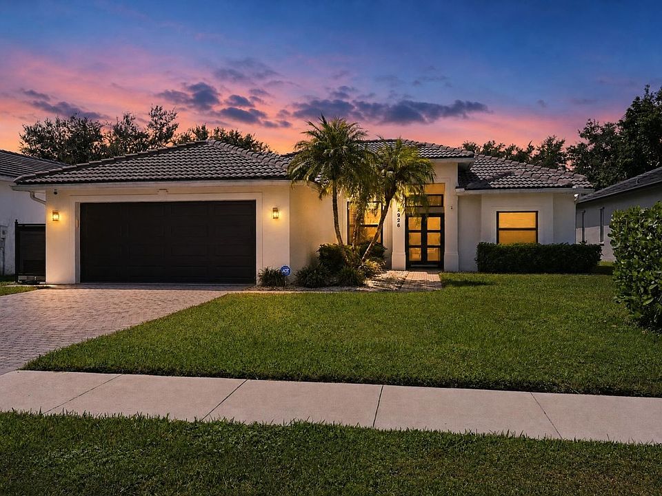 1st image of 2926 Inlet Cove Ln E