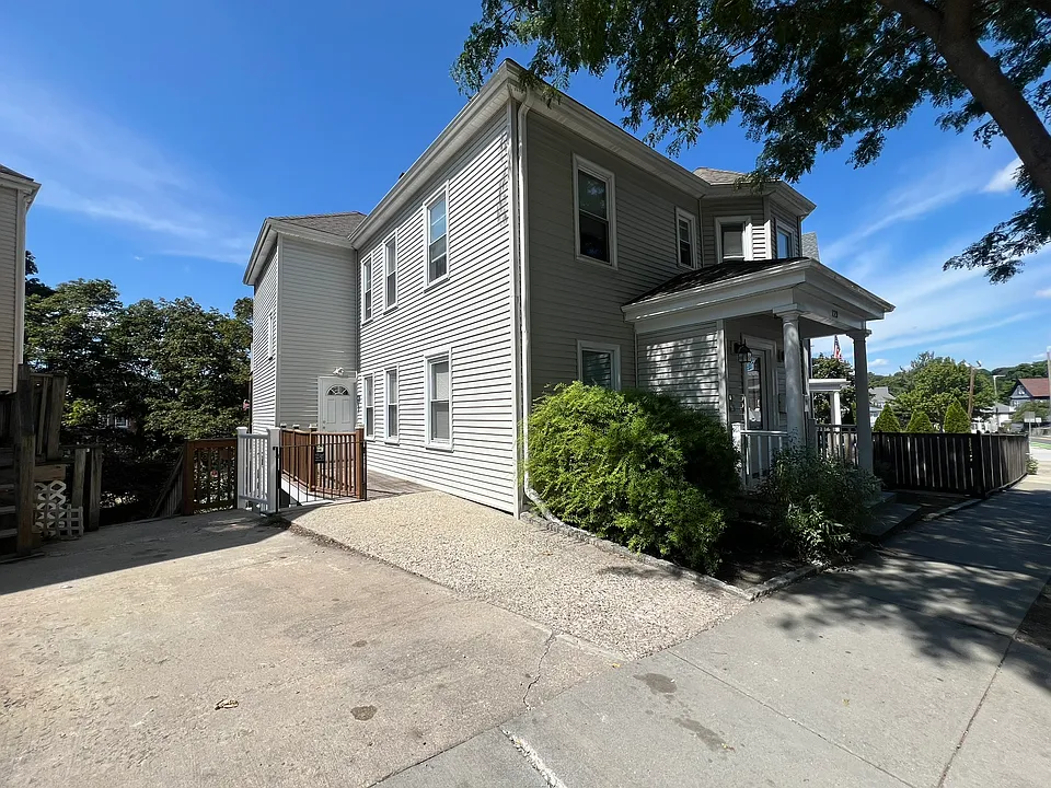 123 Cummins Hwy #1