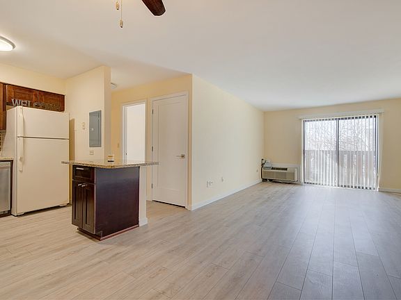 4th image of 720 Prescott Dr APT 207