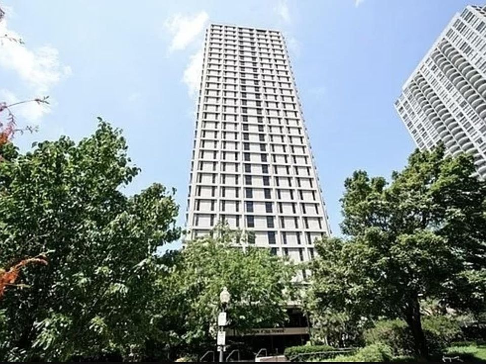 Welcome to Lincoln Park Tower!