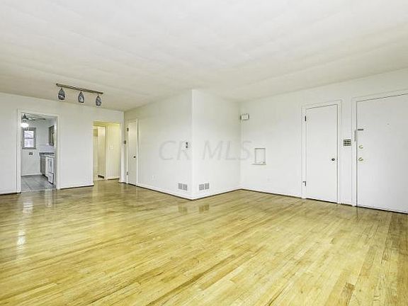4th image of 1629 Grandview Ave #B