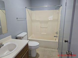401 N Moose St APT 101, Morrilton, AR 72110