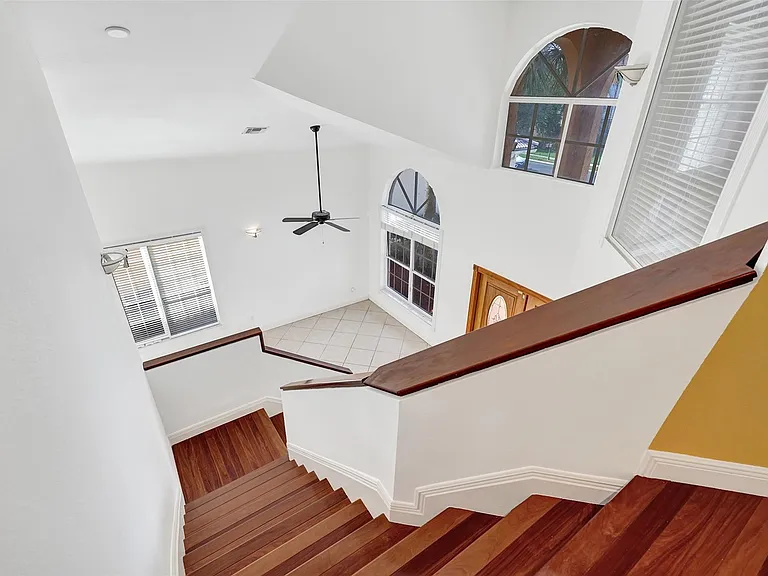 10902 Tamoron Ln — Photo 27