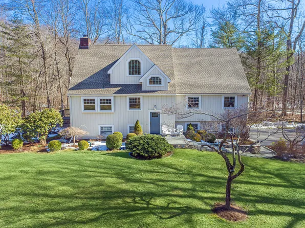 103 Fieldcrest Drive, Ridgefield, CT 06877