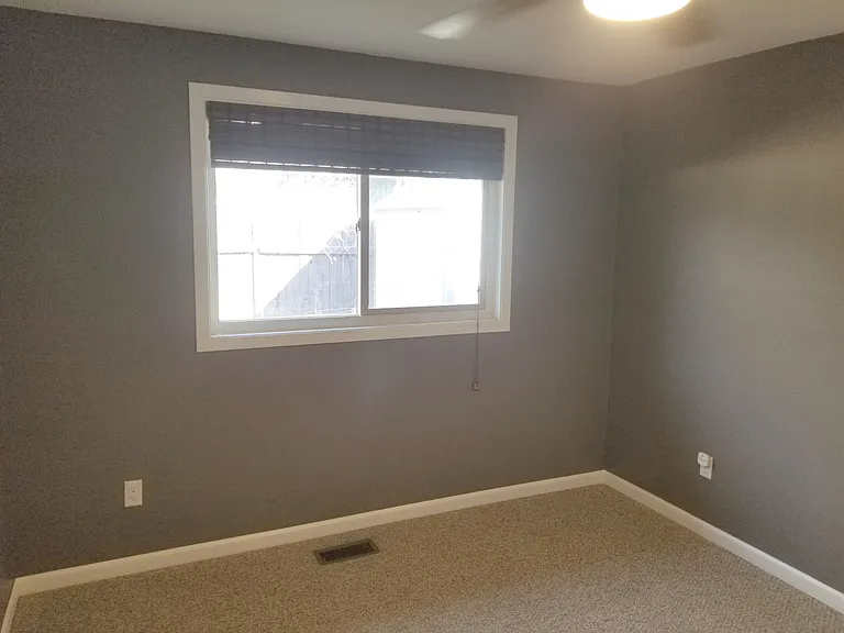 510 S Phillippi St — Photo 14