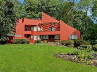 4 Princess Ct, Holmdel, NJ 07733