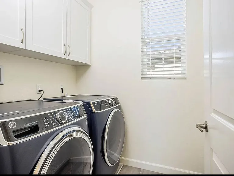 27737 Heritage Ln — Photo 17