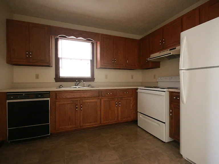 129 Williamson St SW — Photo 12