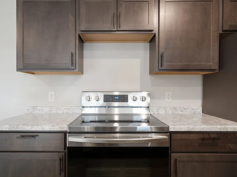786 Peregrine Cir — Photo 15