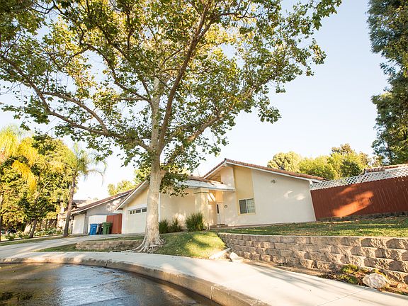 2nd image of 2732 Sierra Dr