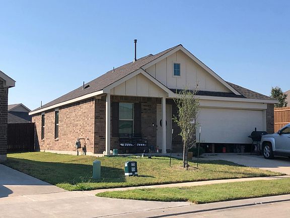 3rd image of 1209 Lady Bird St