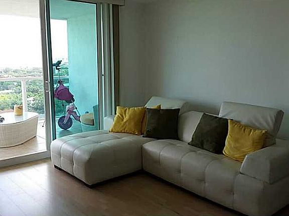 3rd image of 2101 Brickell Ave APT 1712